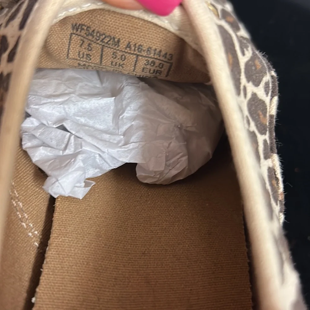 Women’s leopard Keds. Size 7 1/2 - Picture 5 of 6